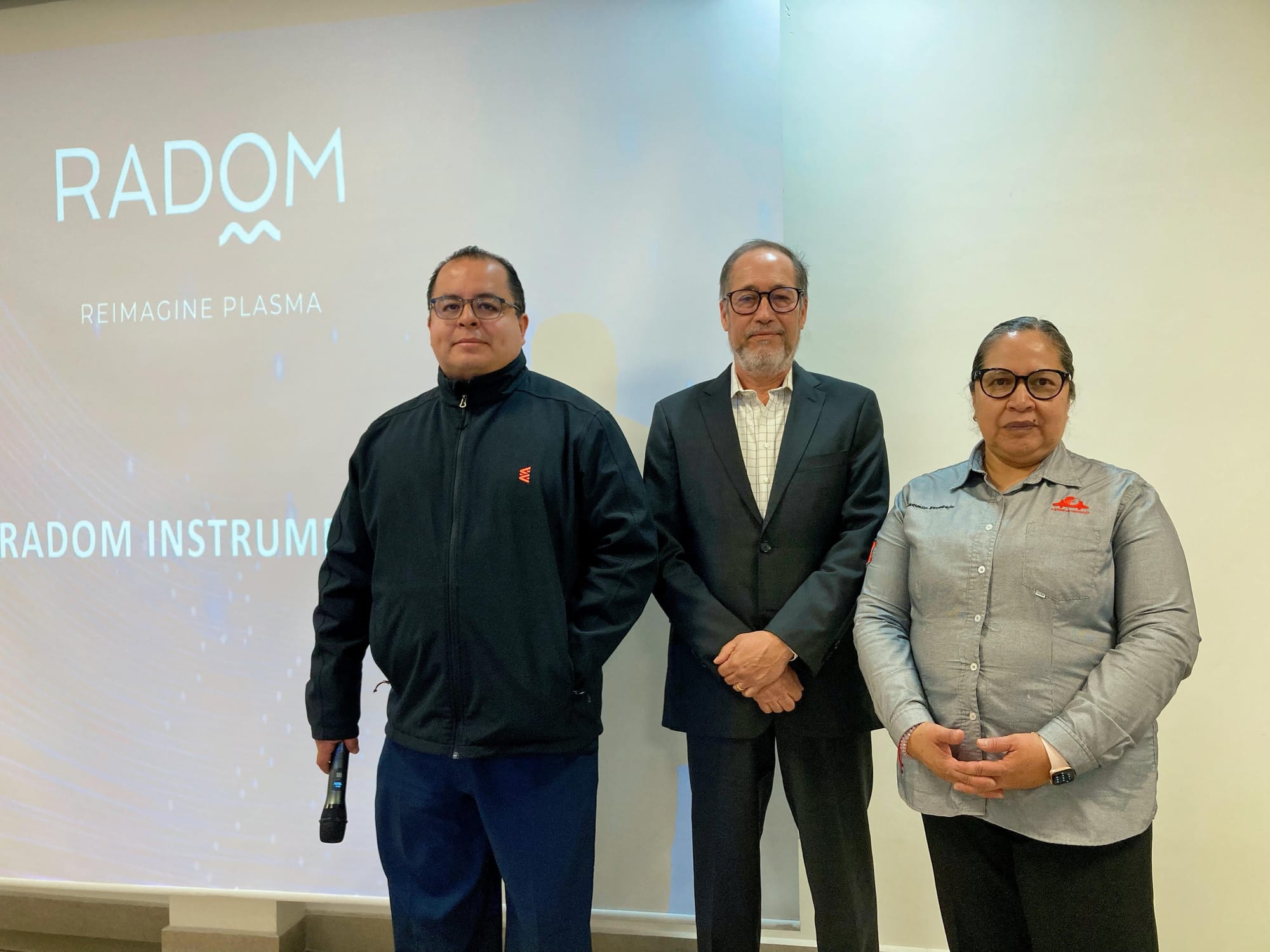Innovación Tecnológica en CLUSMIN: Presentación de RADOM INSTRUMENTS y ...