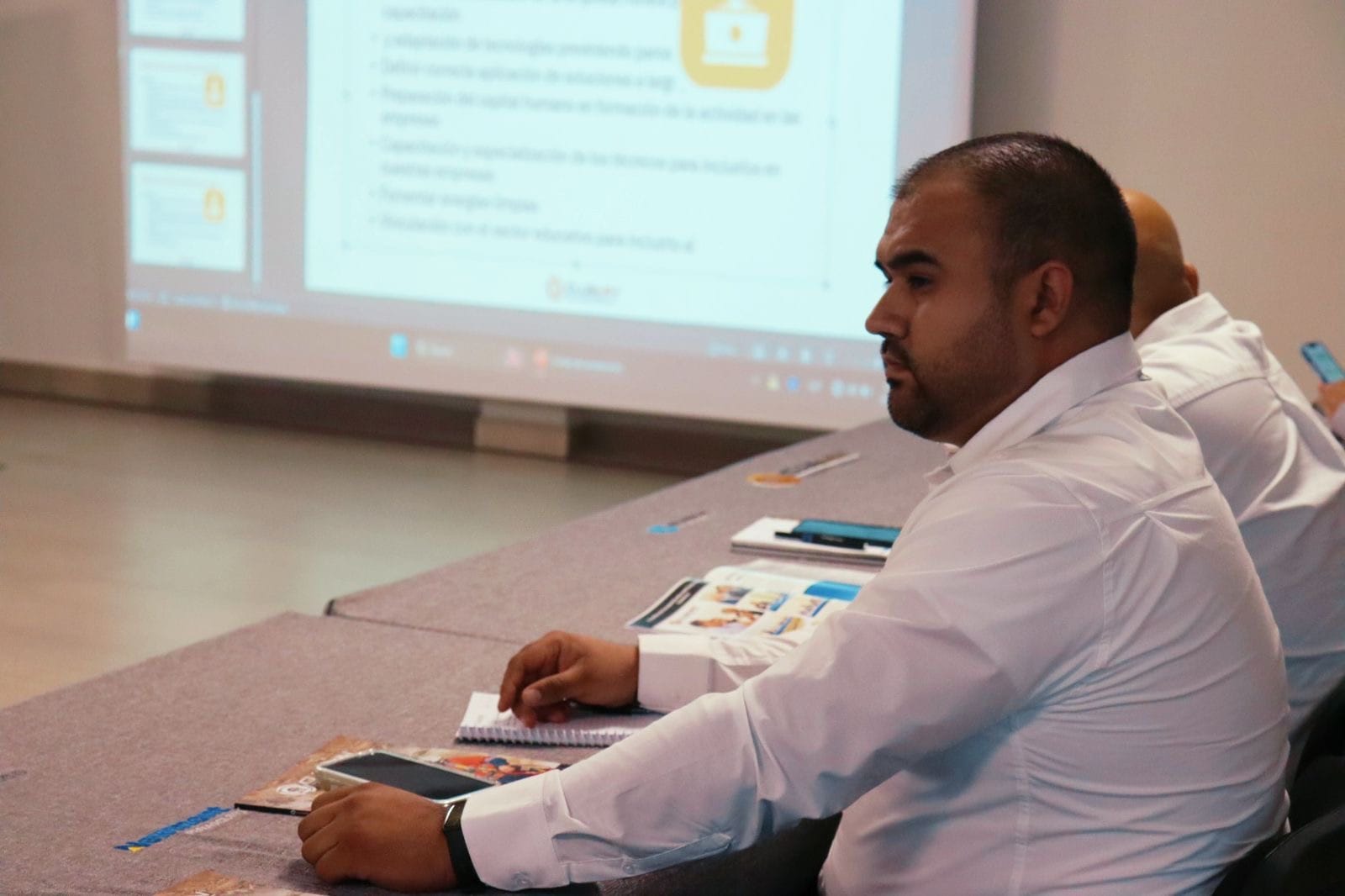 Clusmin inaugura un nuevo Comité en la primer reunión del Comité de Mantenimiento