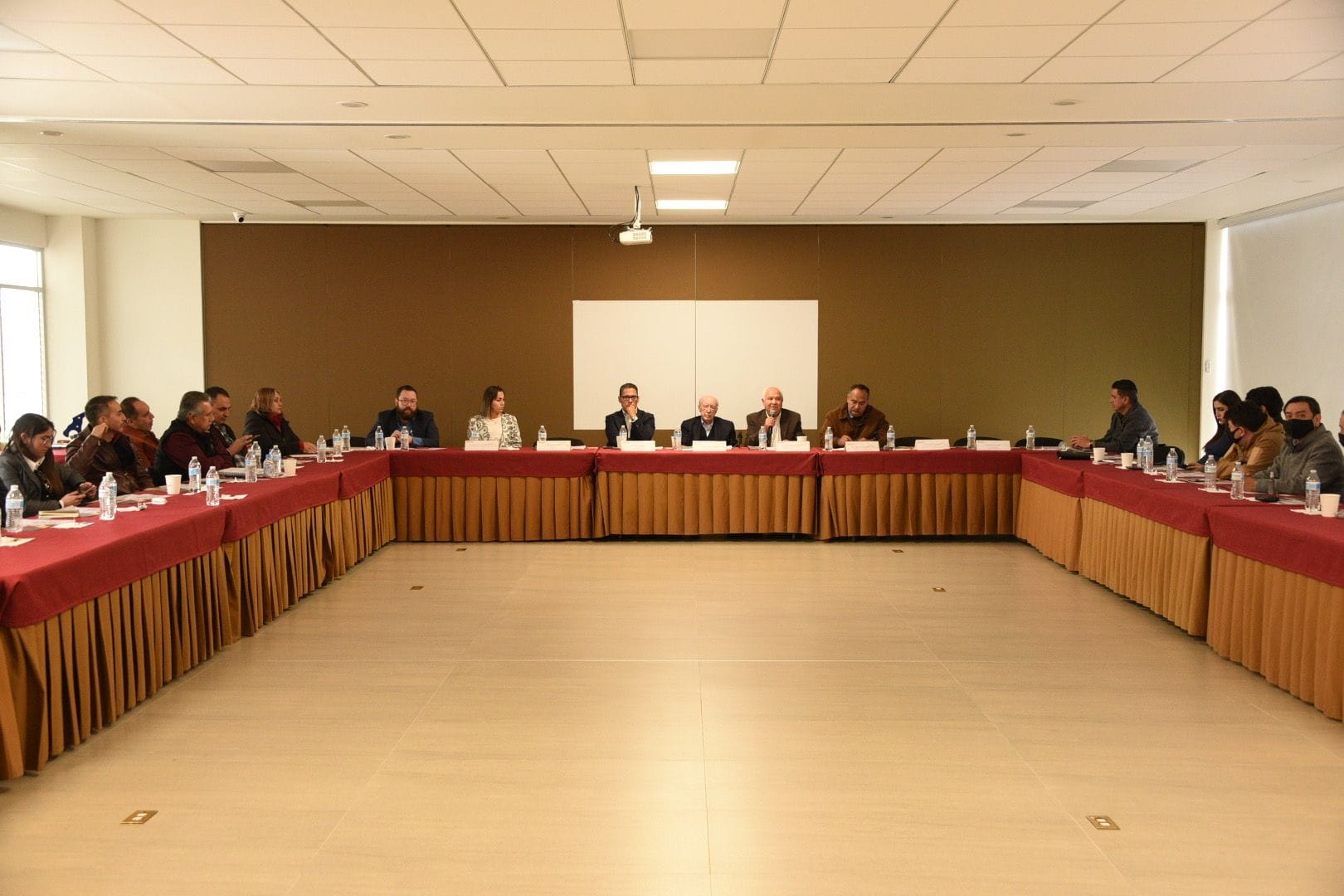 Finaliza el año el Clusmin con reunión de Comité de Proveedores