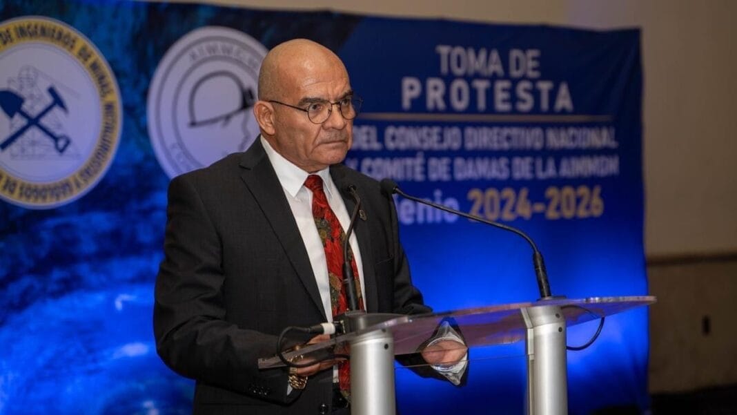 Rinde protesta Rubén del Pozo como presidente de la AIMMGM