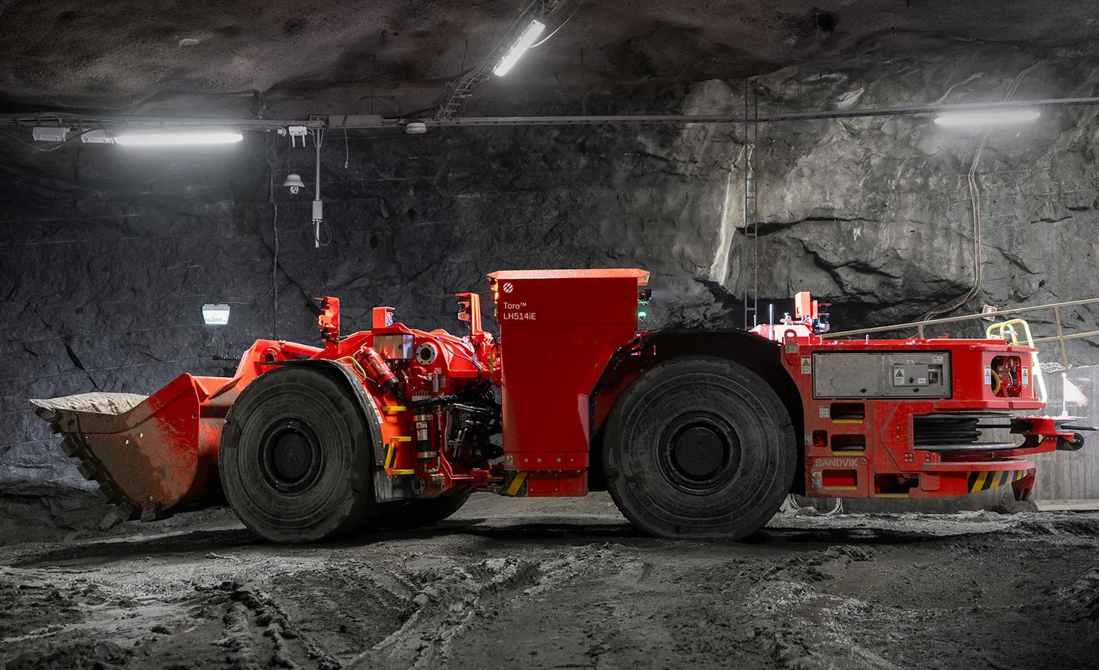 Energía al final del túnel: Electrificando la minería subterránea con la cargadora Toro LH519iB de Sandvik