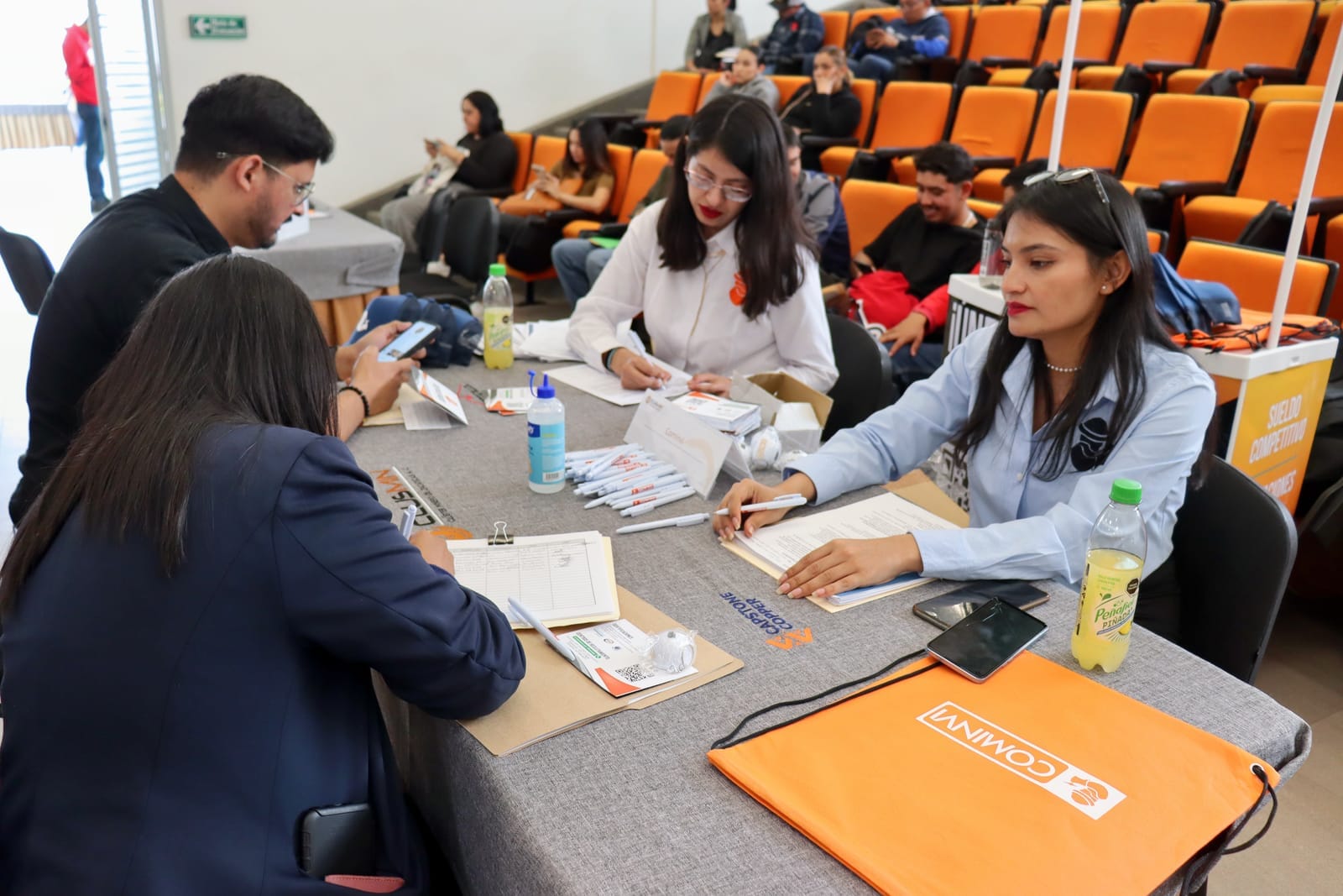 Celebran 1ª Feria de Empleo de Minería