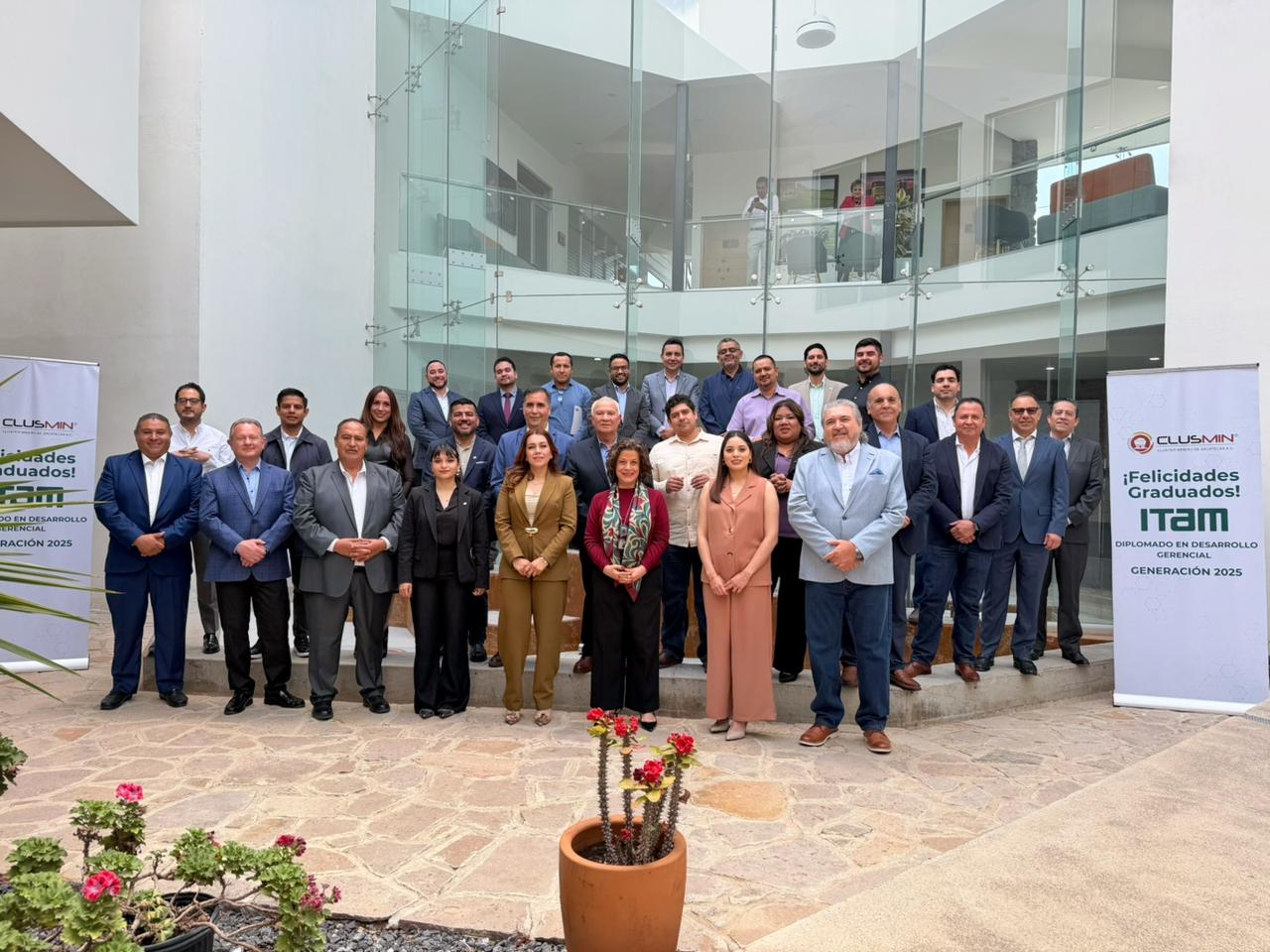 Clúster Minero de Zacatecas celebra graduación del Diplomado en Desarrollo Gerencial ITAM, generación 2025