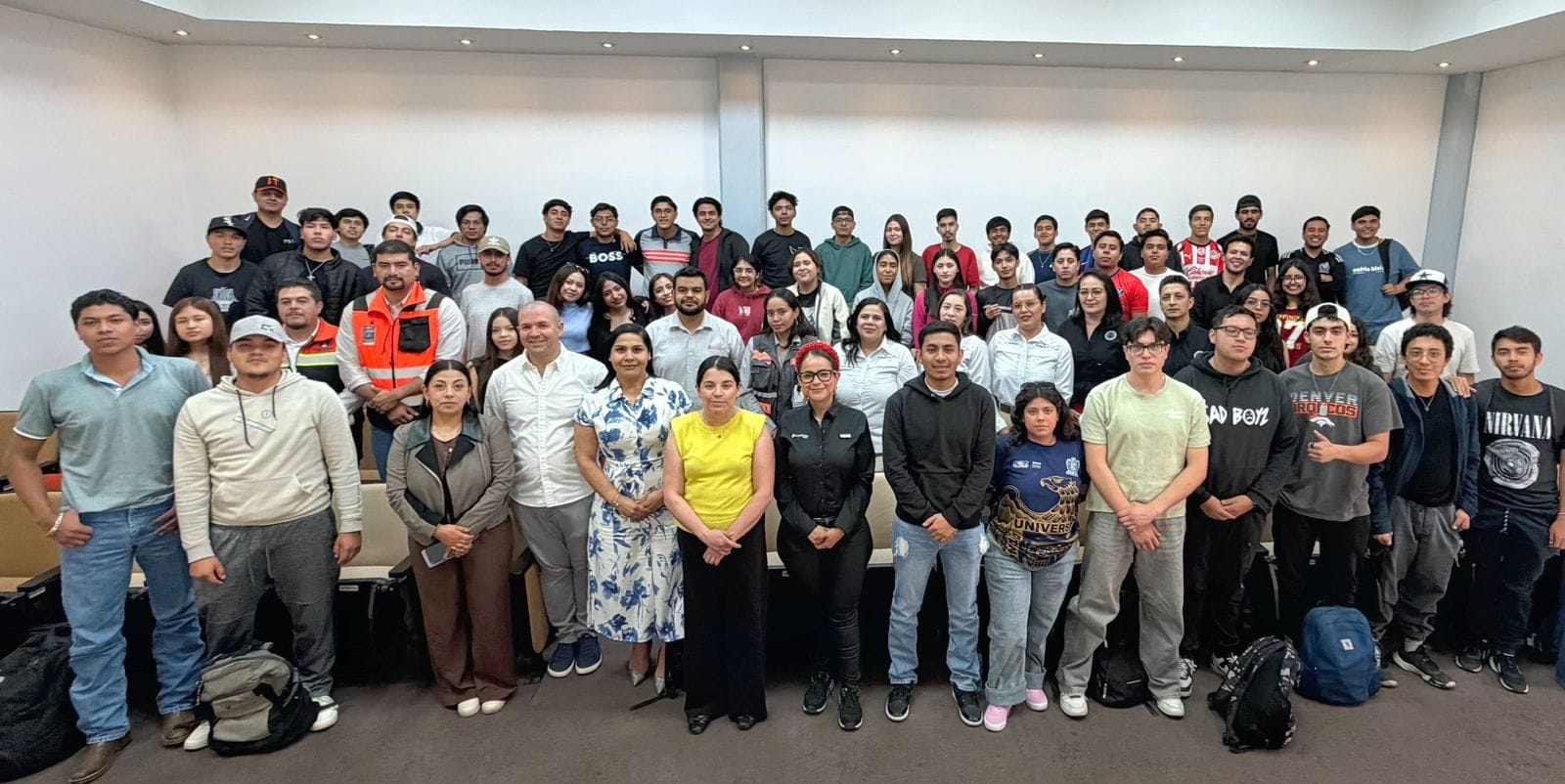 Realizan conferencia sobre derechos humanos en la minería en la UAZ