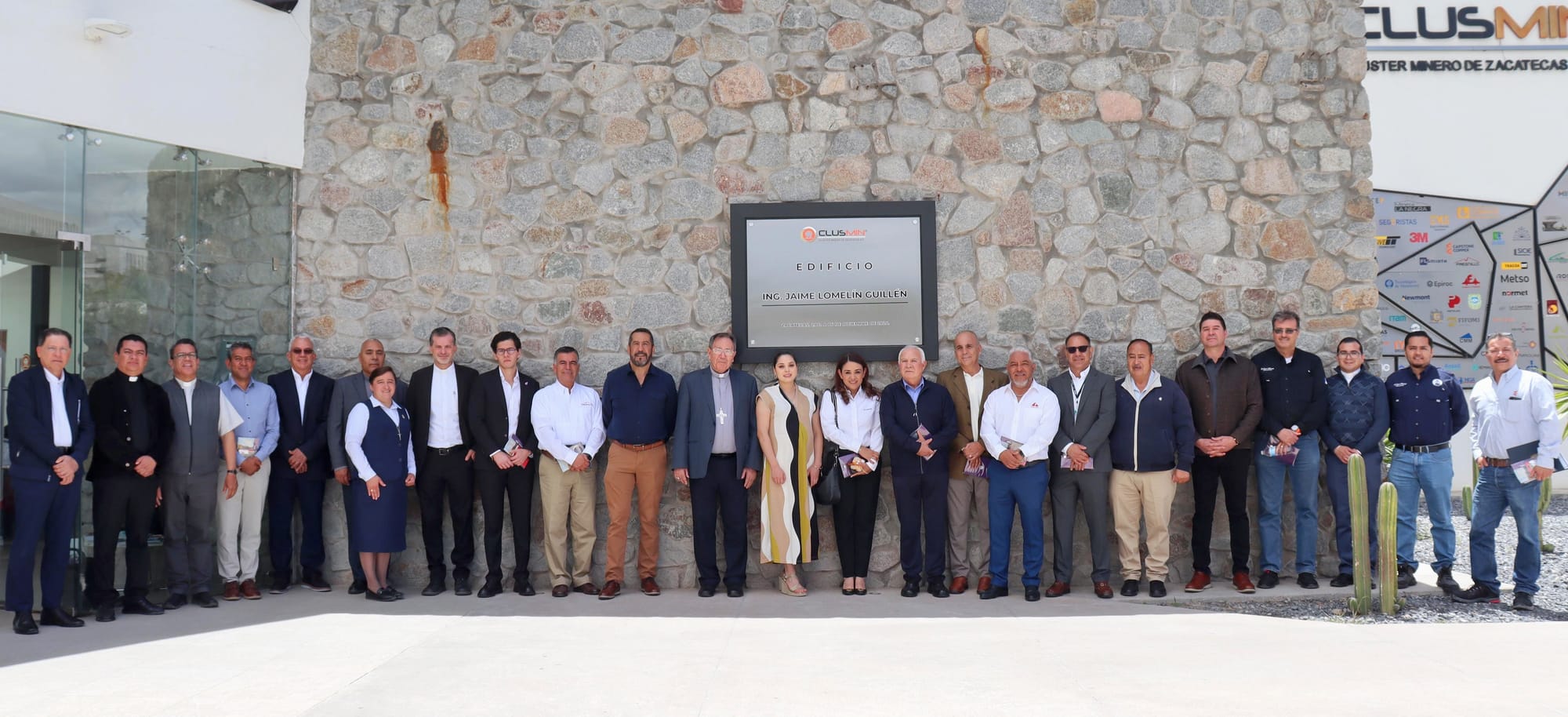 Obispo de Zacatecas visita el CLUSMIN.