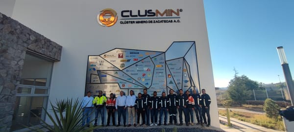 Lasec imparte curso de capacitación en el tema de Leaky Feeder en el Clusmin.