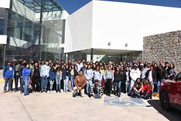 Estudiantes de Carrera Técnica en Minería visitan el Clusmin