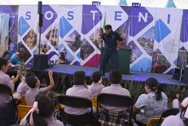 Presenta Arian Silver de México buenas prácticas y actividades para niños en la Fenaza