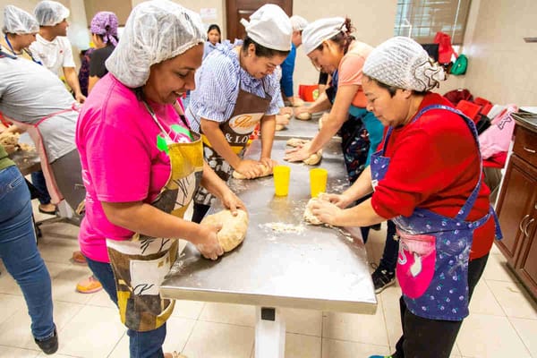 Peñoles ofrece programas sociales