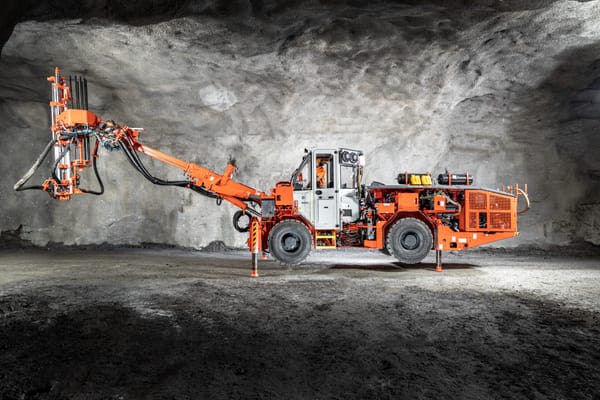 La Cantera Desarrollos Mineros, uno de los principales contratistas de minería subterránea en México, ha seleccionado a Sandvik Mining para suministrar 64 unidades de equipos de minería subterránea.