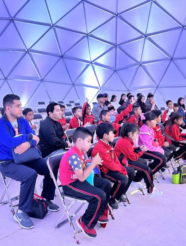 CLISO promueve la educación en primeros auxilios entre niños en el Pabellón Minero de la FENAZA 2025