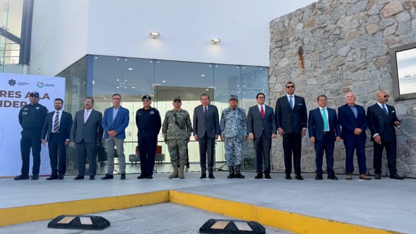 Gobierno del Estado realiza honores a la bandera y Mesa de Construcción de Paz en el Clúster Minero de Zacatecas